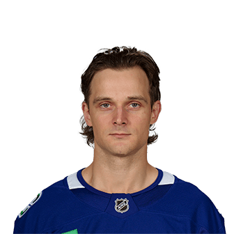 Teddy Blueger headshot
