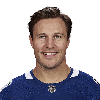 Luke Schenn headshot